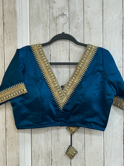 Front hook blouse