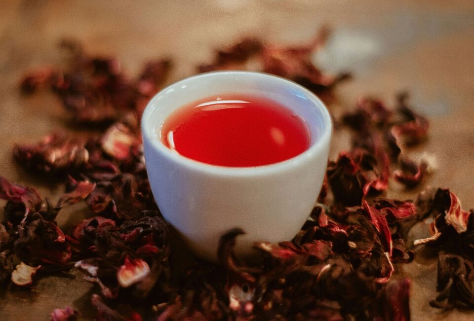 Akshit 5 oz. Dried Hibiscus Flowers (Flor de Jamaica) Tea | Loose Leaf Tea | Caffeine-Free | Vegan Friendly | Fleurs d'hibiscus – Antioxidant Herbal Tea